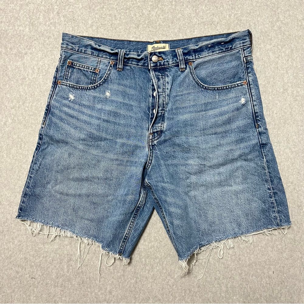 Madewell Essex Long Baggy Jean Shorts Size 31 Distressed Raw Hem Relaxed Fit - Picture 2 of 11